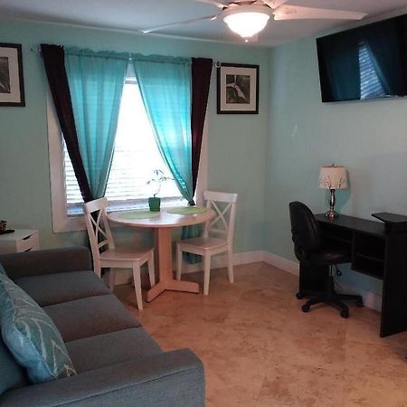 Tampa Bay Beautiful Apartment And Private Jacuzzi ภายนอก รูปภาพ